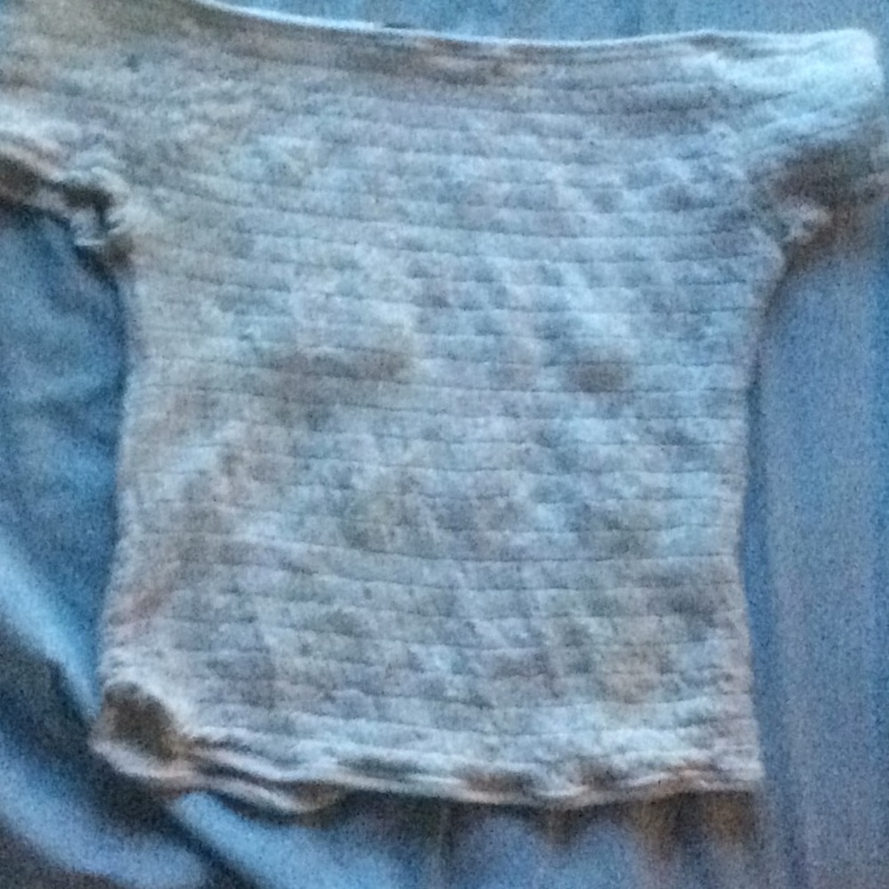 Brandy Melville, Off the shoulder top